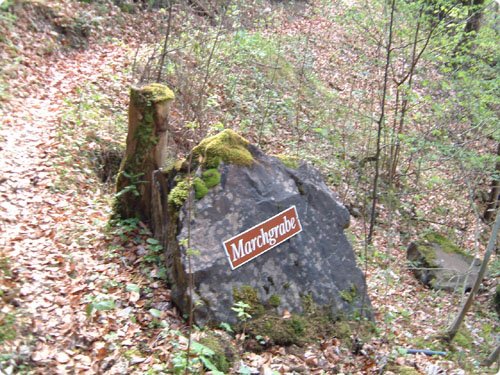 grenzstein_gross.jpg