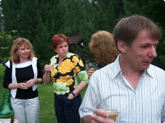 048.jpg