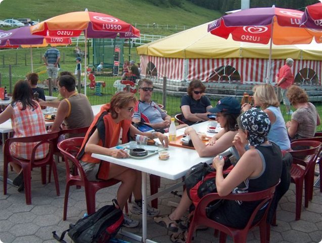 084.jpg