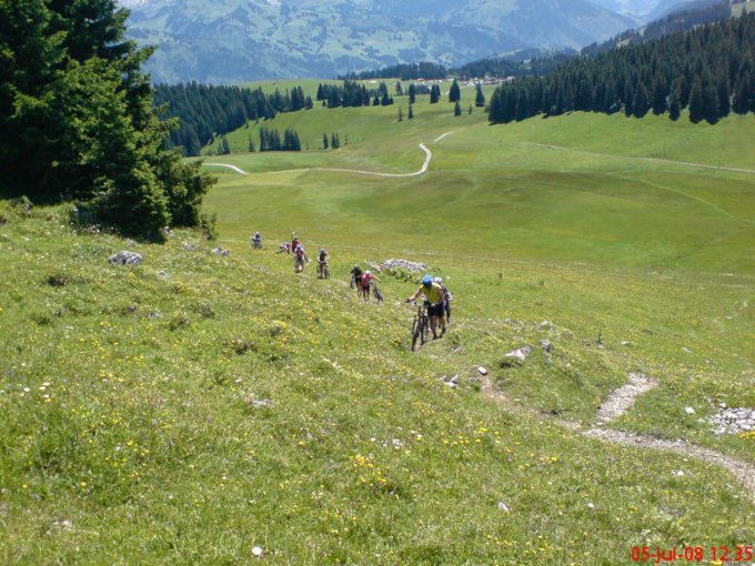 bikeweekend_saanenmoeser_016.jpg